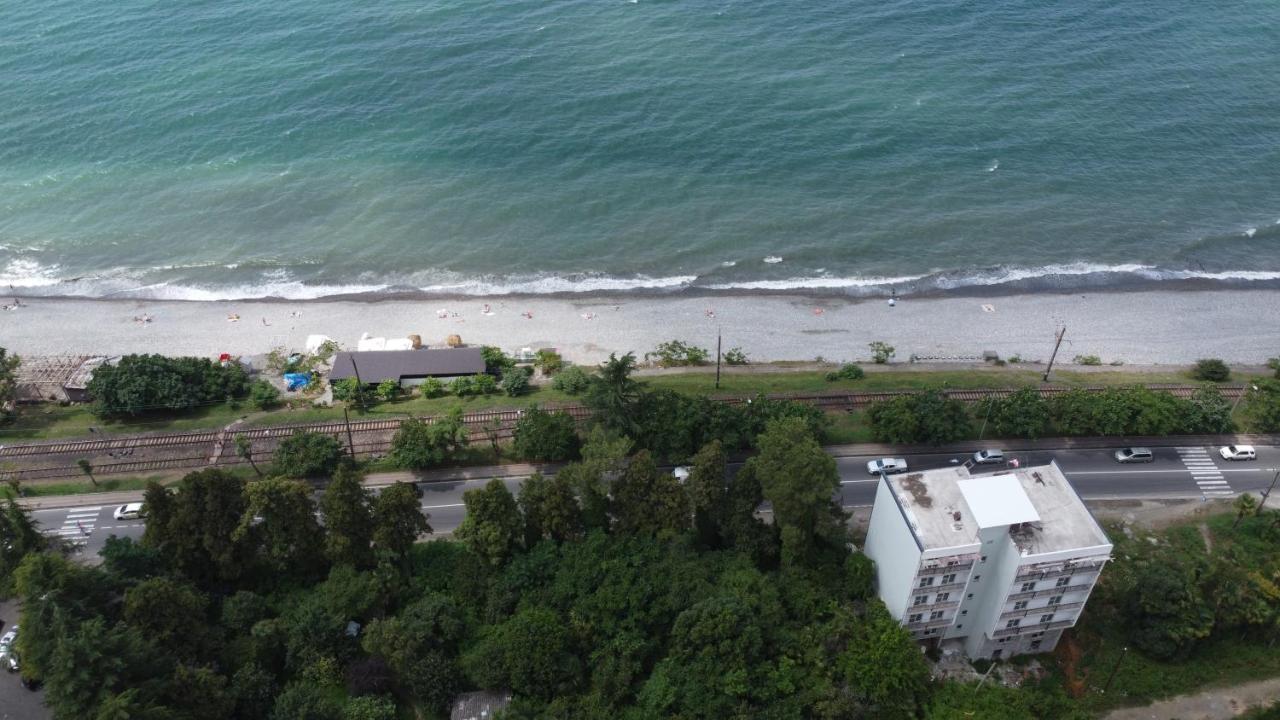 Guest House Nino Makhinjauri Exterior foto