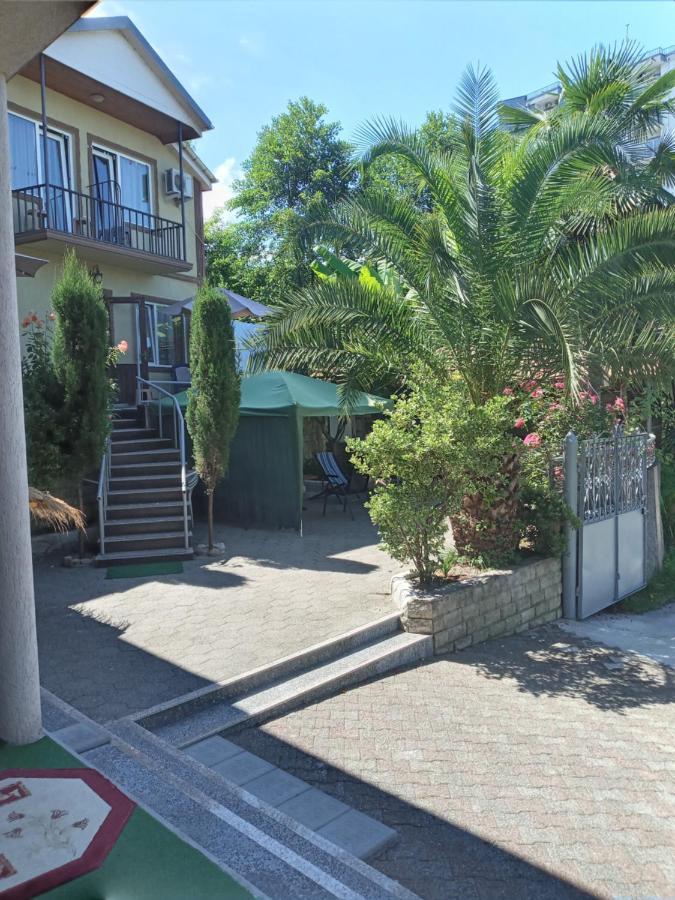 Guest House Nino Makhinjauri Exterior foto