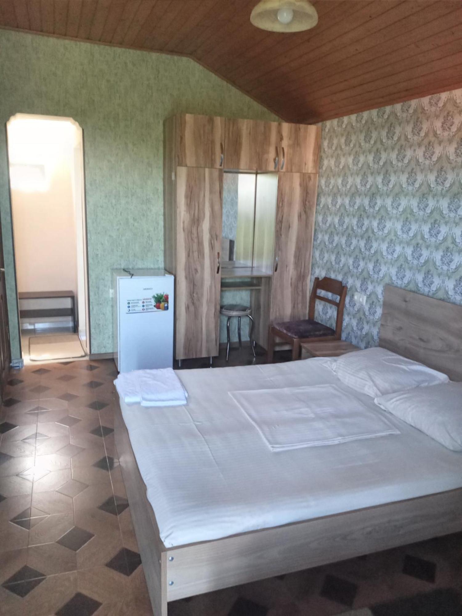 Guest House Nino Makhinjauri Exterior foto