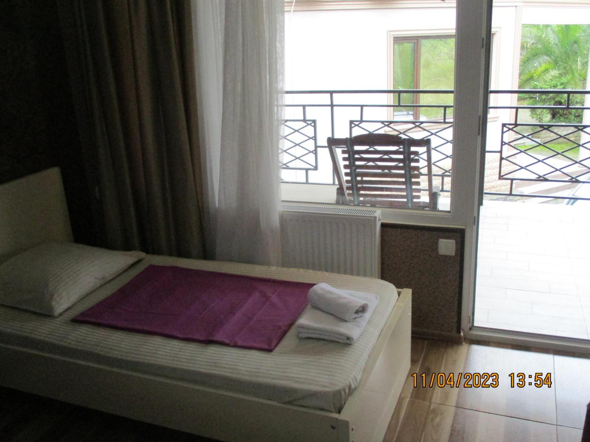 Guest House Nino Makhinjauri Habitación foto